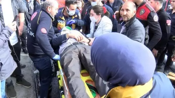 Sultangazi'de can pazarı; sürücüyü kurtarmak için zamanla yarıştılar Sultangazi'de can pazarı; sürücüyü kurtarmak için zamanla yarıştılar