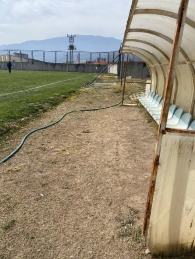 Türk futbolunun utanç kareleri! Başakşehir maçından gelen fotoğraflar pes dedirtti Türk futbolunun utanç kareleri! Başakşehir maçından gelen fotoğraflar pes dedirtti