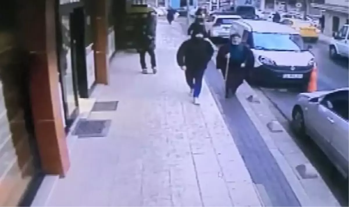 İstanbul'da asayla mekan basıp adam döven 2 Suriyeli sınır dışı edilecek