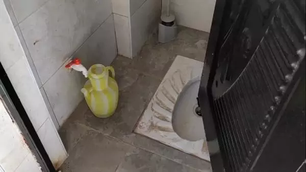 Caminin muslukları çalındı; hırsızlara karşı plastik musluklu önlem alındı