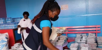 Kamerun'da TİKA'dan anne-çocuk sağlığı merkezine gıda yardımı