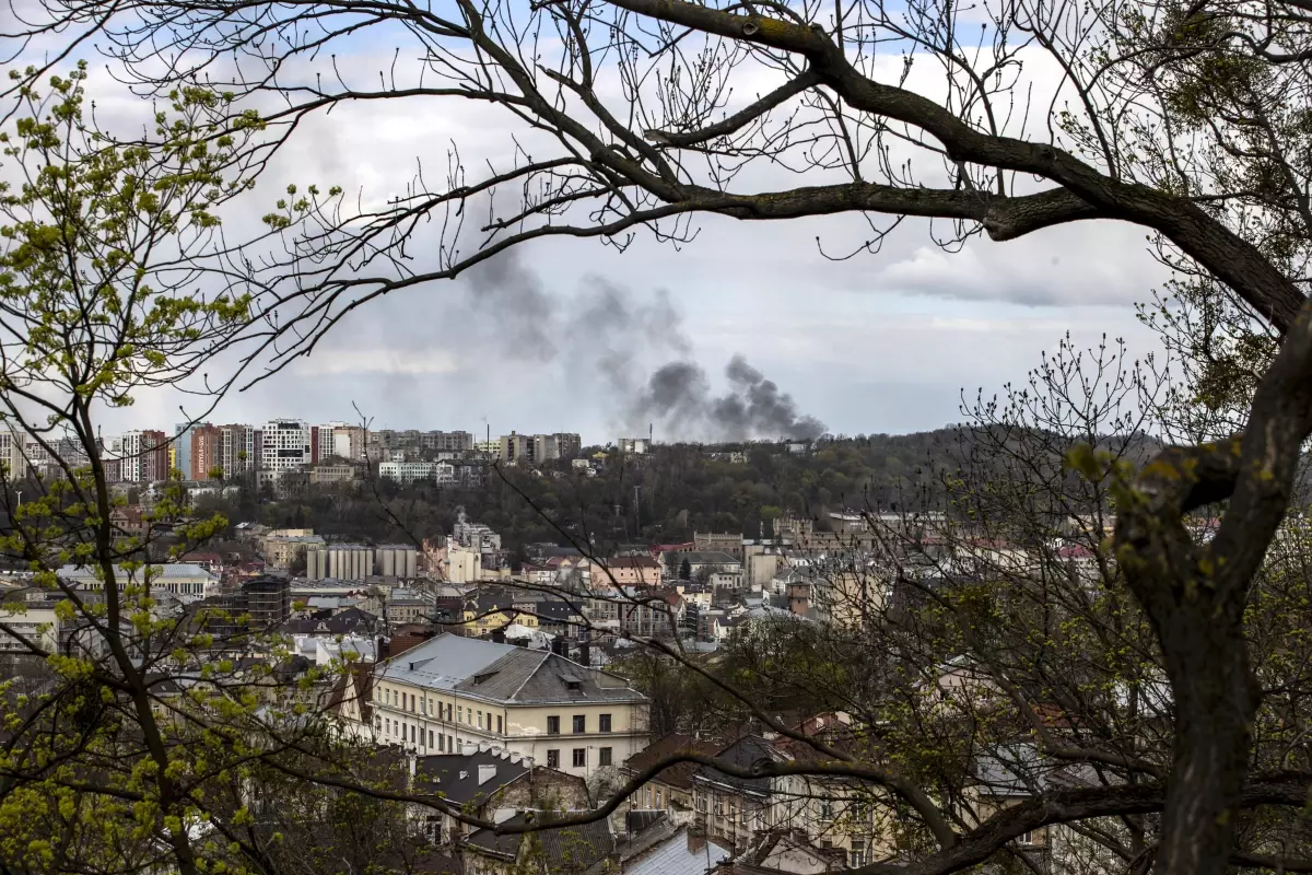 Son dakika haber: Ukrayna: Rus güçleri Lviv'e füze saldırısı düzenledi, 6 kişi öldü (2)
