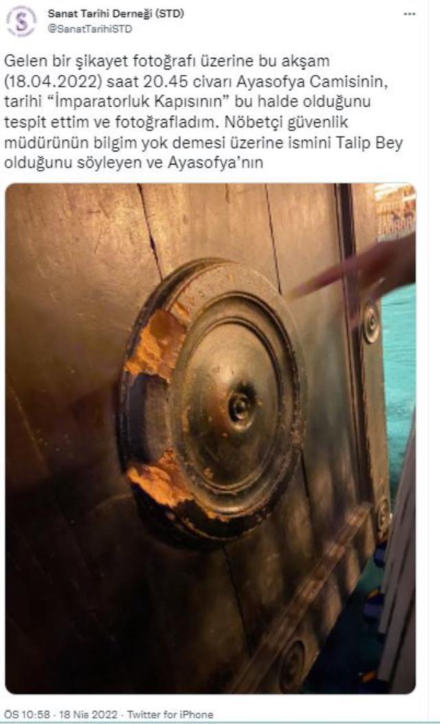 Ayasofya'nın 1400 yıllık tarihi kapısı tahrip edildi! Ayasofya'nın 1400 yıllık tarihi kapısı tahrip edildi!