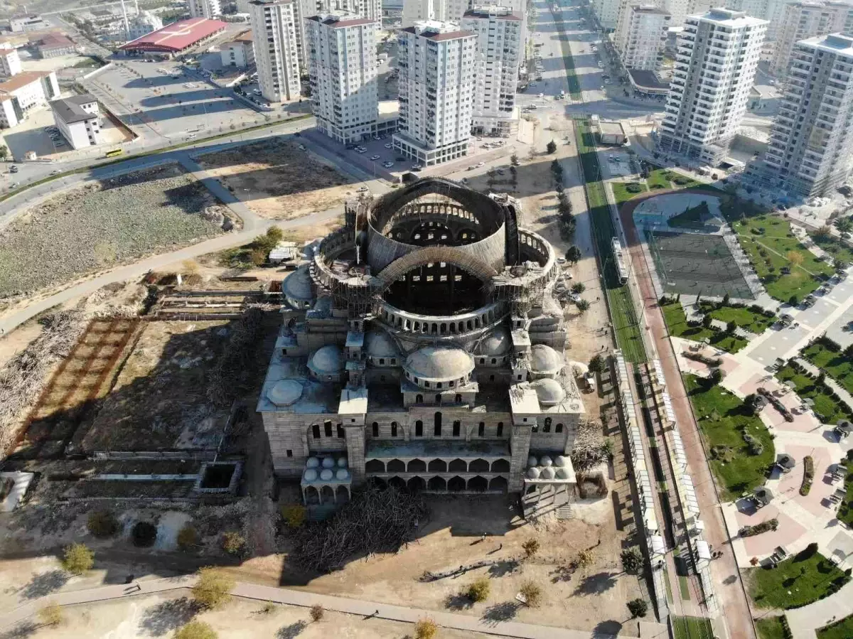 Son dakika 3. sayfa: Cami inşaatındaki iskele çökmesi sonucu ölen mühendisle ilgili açılan dava başladı