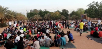 Hayrat İnsani Yardım Derneği, Sudan'da 2000 kişiye iftar verdi