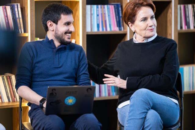 Meral Akşener yeni tarzı ile sosyal medyada gündem oldu Meral Akşener yeni tarzı ile sosyal medyada gündem oldu