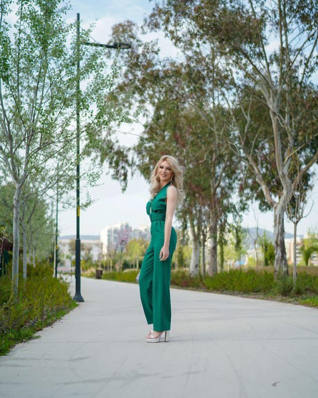 Taklit videolarıyla tanınan fenomen Melikhan Sağlam, cinsiyet değiştirdi