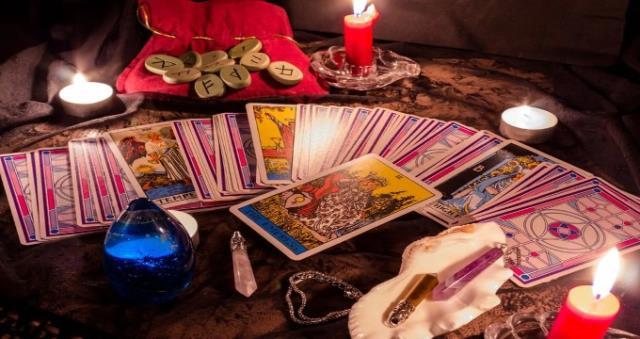 Tarot falı günah mı? Tarot falı caiz mi? Tarot falı günah mıdır diyanet? Tarot falı nedir? Tarot nedir?