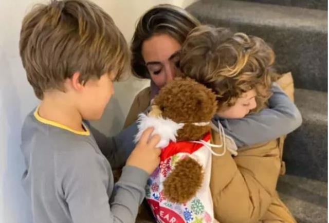 Ünlü televizyon yıldızından tepki çeken itiraf! Stüdyodakiler dondu kaldı: Evde çıplak geziyorum