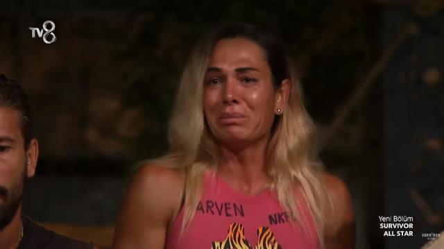 Acun Ilıcalı, Hikmet'e hakaretler savuran Nagihan'a ödülden men cezası verdi Acun Ilıcalı, Hikmet'e hakaretler savuran Nagihan'a ödülden men cezası verdi