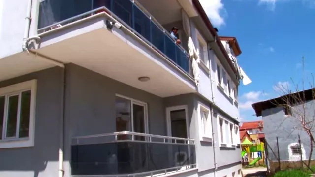 Çocukları dakikalarca taciz etmişti! Mahallenin kabusu olan çıkmaz sokak sapığı 10 gün sonra yakayı ele verdi!