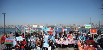 9 ülkeden gelen 100 çocuk, İstanbul Boğazı'nın keyfini çıkardı