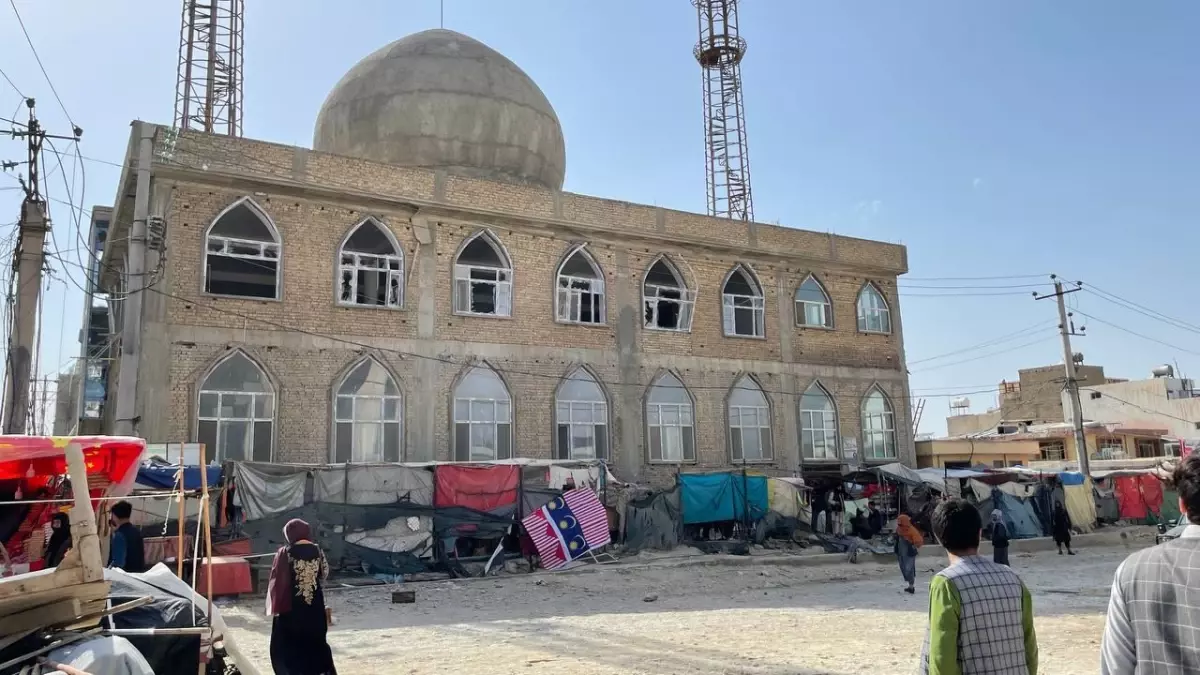 Afganistan'da Şiilere ait camide meydana gelen patlamada 31 kişi öldü, 80 kişi yaralandı