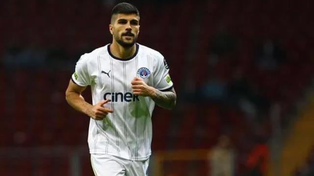 Bulunmaz Hint kumaşı! Kasımpaşa'nın istediği parayı veren kulüp bir daha kendine gelemez Bulunmaz Hint kumaşı! Kasımpaşa'nın istediği parayı veren kulüp bir daha kendine gelemez