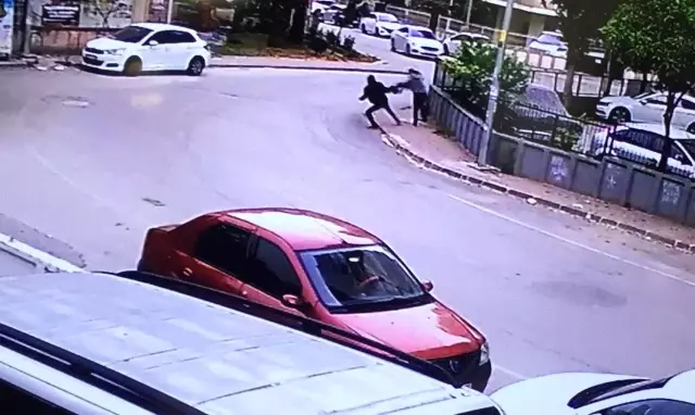 Son dakika haberleri! Kapkaççı dehşeti kamerada