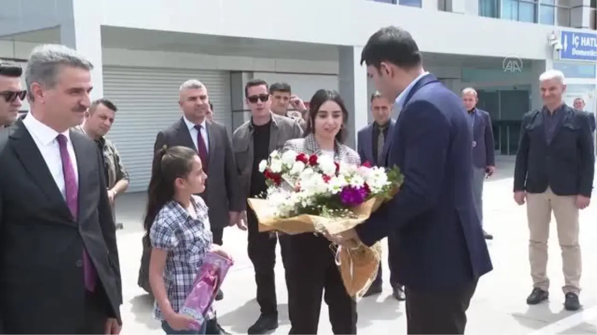 Bakan Kurum, ziyaretlerde bulundu