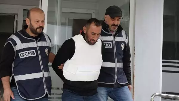 Son Dakika | EŞİNİ ÇAY BAHÇESİNDE ÖLDÜREN KOCA, BARIŞMAK İSTEMİŞ Son Dakika | EŞİNİ ÇAY BAHÇESİNDE ÖLDÜREN KOCA, BARIŞMAK İSTEMİŞ