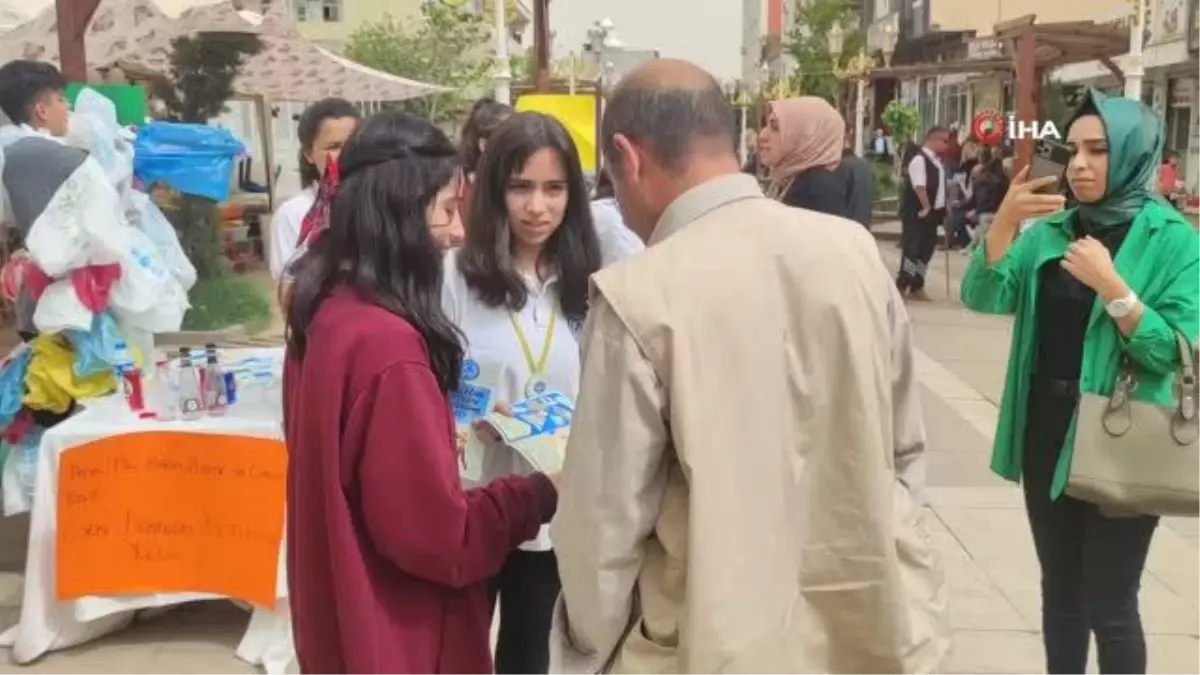 Silopi'de 'Sıfır Atık Projesi' ile öğrenciler vatandaşı bilgilendirdi