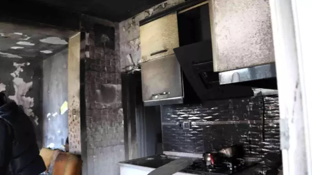 Annesinin kardeşini sokakta aramaya çıkmasını fırsat bilen çocuk patlattığı torpille evi kül etti Annesinin kardeşini sokakta aramaya çıkmasını fırsat bilen çocuk patlattığı torpille evi kül etti