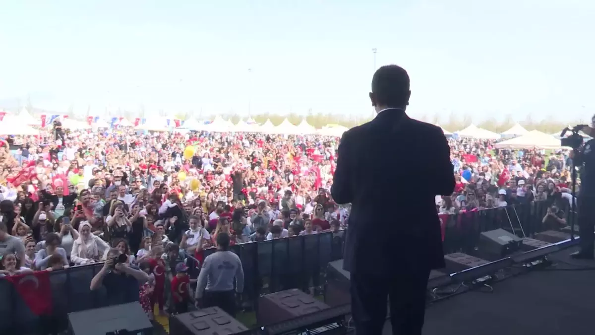 İbb'den Yenikapı'da Çocuk Karnavalı. İmamoğlu: 'Ülkemizin Geleceği Çok Aydınlık'