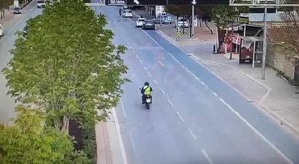 İki can alan motosiklet sürücüsü, 'motosikletim kırıldı' diye şikayetçi olmuş İki can alan motosiklet sürücüsü, 'motosikletim kırıldı' diye şikayetçi olmuş