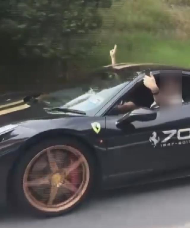 Saadet zinciri kuran İranlılar 1 milyar dolar çarptı Saadet zinciri kuran İranlılar 1 milyar dolar çarptı