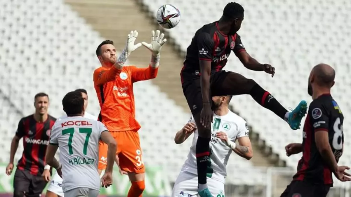 Volkan Demirel'in öğrencileri pes etmedi! Karagümrük, Giresunspor'u geriden gelip yıktı