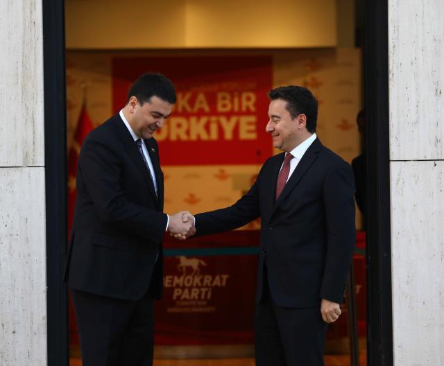 6'lı masada bu sefer de Babacan çatlağı! Dünkü toplantıda huzursuzluk yaşanmış 6'lı masada bu sefer de Babacan çatlağı! Dünkü toplantıda huzursuzluk yaşanmış