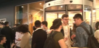 Üsküdar Belediyesi'nden ders çalışan öğrencilere iftarda döner ikramı
