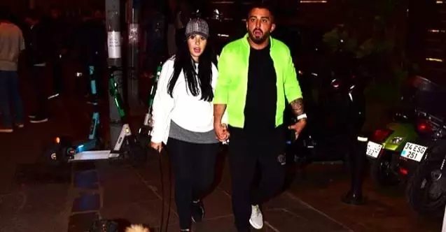 Tuğçe Tayfur, 'Arkadaşım' dediği iş insanıyla el ele görüntülendi Tuğçe Tayfur, 'Arkadaşım' dediği iş insanıyla el ele görüntülendi