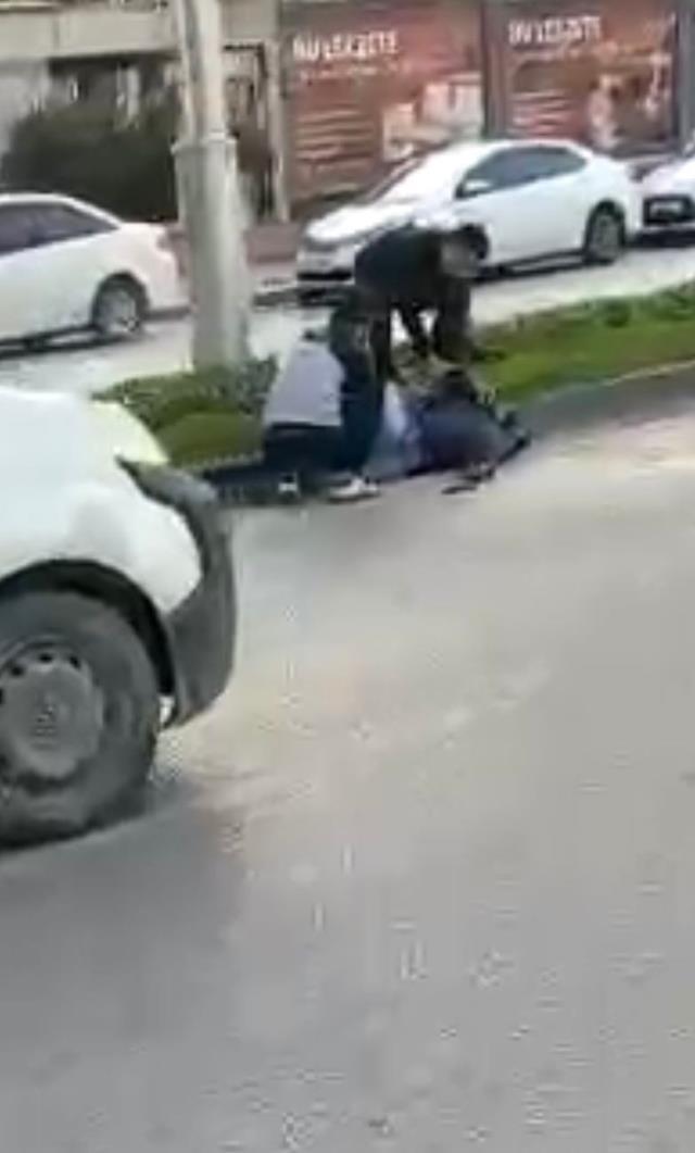 Adapazarı Halk Eğitim Merkezi Müdürü, kardeşi tarafından sokakta pompalı tüfekle öldürüldü Adapazarı Halk Eğitim Merkezi Müdürü, kardeşi tarafından sokakta pompalı tüfekle öldürüldü