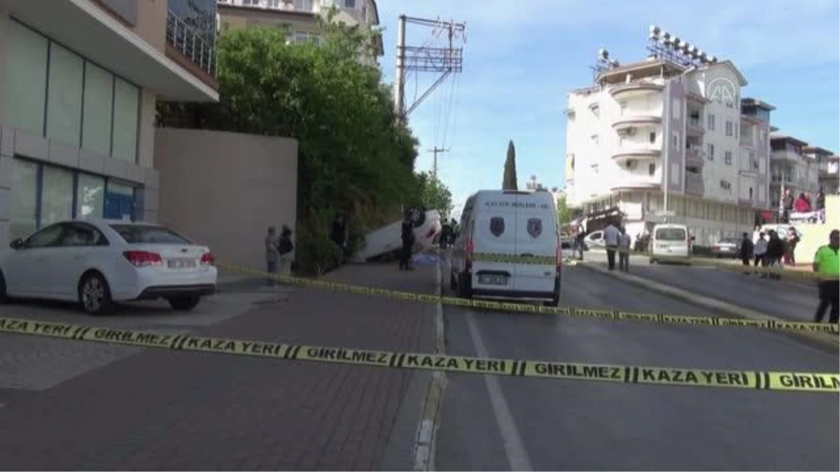 Son dakika haber... Antalya'da otomobilin çarptığı yaya öldü
