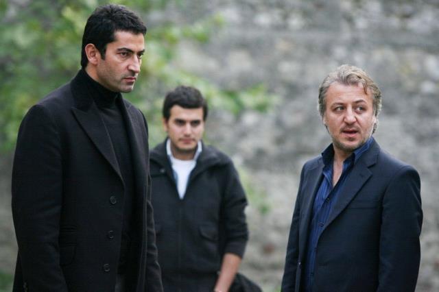 Barış Falay'dan çok konuşulacak Ezel itirafı: Senaryoya bakmadan teklifi reddetmiştim Barış Falay'dan çok konuşulacak Ezel itirafı: Senaryoya bakmadan teklifi reddetmiştim