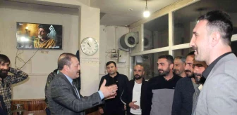 MHP il Başkanı Karataş iftar sonrası Şükrü Paşa'da esnaf ve vatandaşlarla bir araya geldi