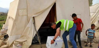 Akşehir Belediyesinden geçici tarım işçilerine gıda paketi yardımı