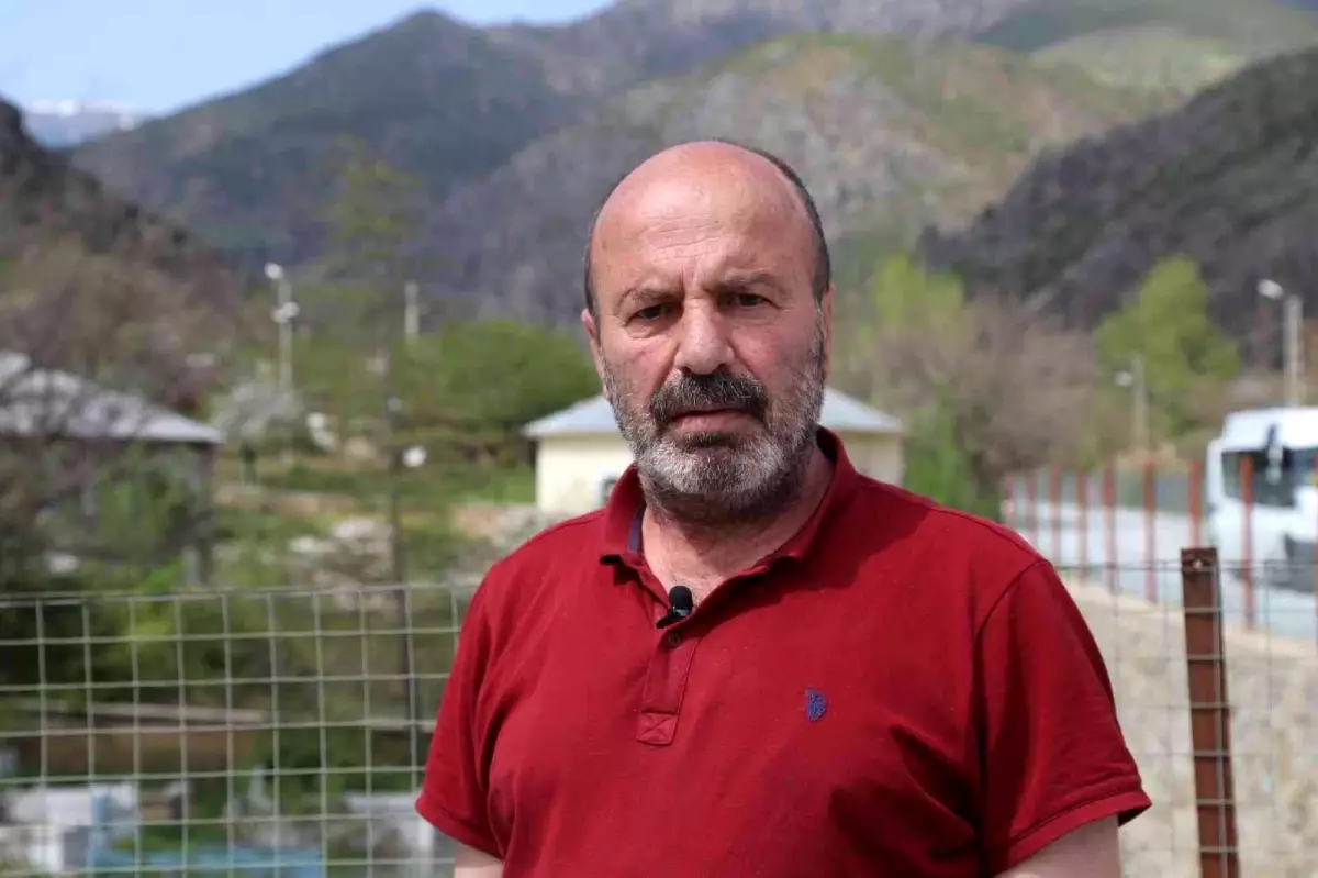 Baraj suları yükselince mezarlıklar sular altında kaldı: 'Ben yüzmeyi bilmiyorum, ölülerimiz yüzmeyi öğrendi'