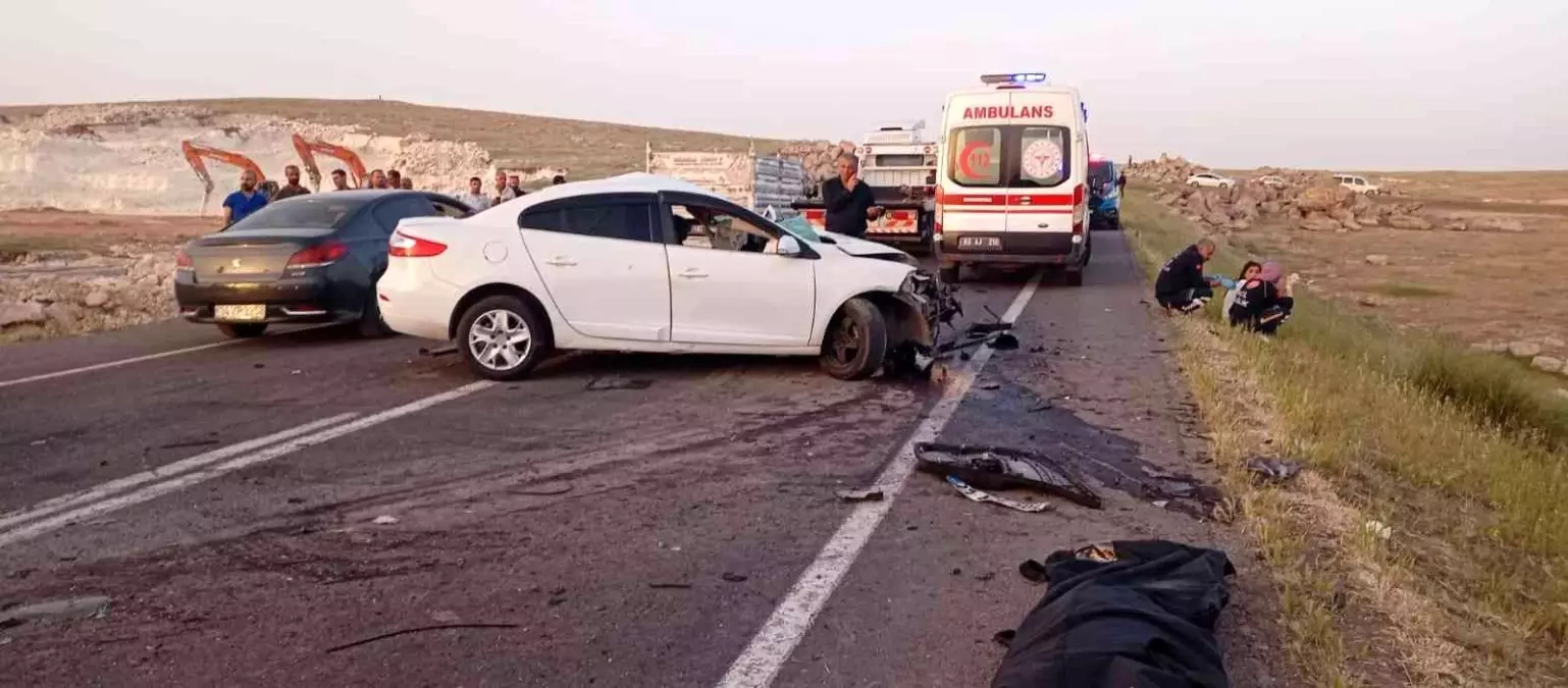 Şanlıurfa'da minibüsle otomobil çarpıştı! Feci kazada 2 kişi öldü, 5 kişi yaralandı
