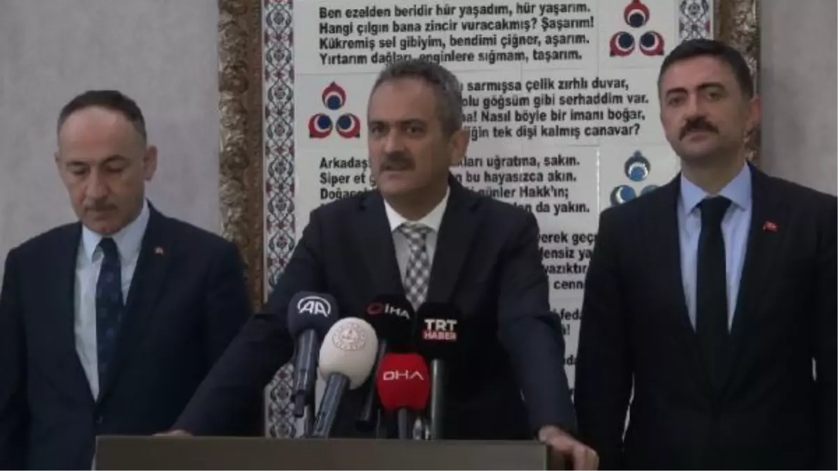 KIRIKKALE - Bakan Özer, İl Eğitim Değerlendirme Toplantısının ardından açıklama yaptı