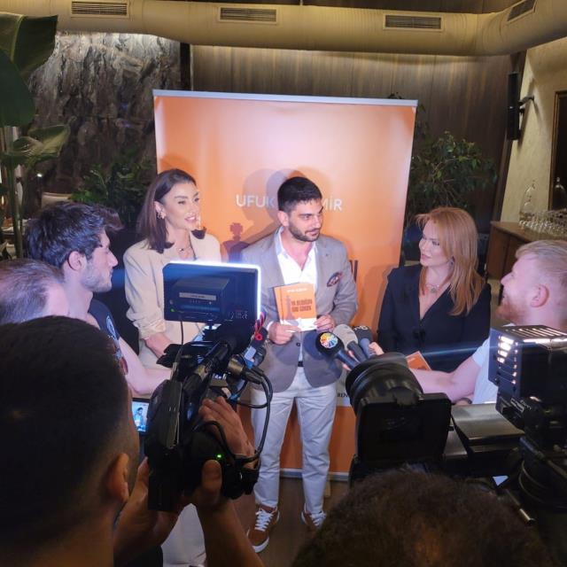 Faruk Çolakoğlu ile aşk yaşayan Özge Ulusoy, evliliğe yeşil ışık yaktı Faruk Çolakoğlu ile aşk yaşayan Özge Ulusoy, evliliğe yeşil ışık yaktı