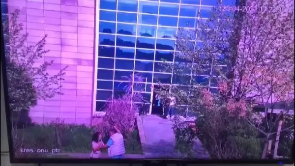 Evlenme teklifini reddeden kadını rehin aldı, silahın ateş almaması faciayı önledi Evlenme teklifini reddeden kadını rehin aldı, silahın ateş almaması faciayı önledi