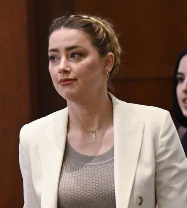 Johnny Depp - Amber Heard... DAVA SÜRECİNDE 2 MİLYONLUK İMZA ŞOKU!..