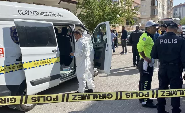 Evde çıkan yangında bir çocuk öldü, aynı aileden 6 kişi yaralandı Evde çıkan yangında bir çocuk öldü, aynı aileden 6 kişi yaralandı