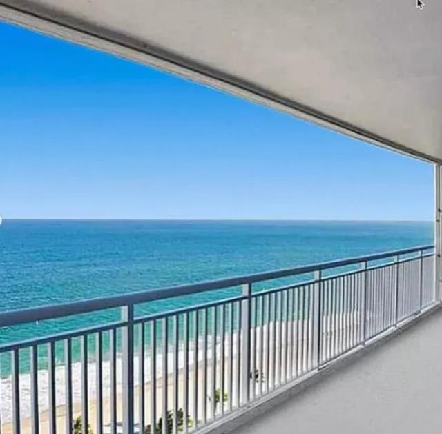 Petek Dinçöz... YENİ EVİNİ GÖSTERDİ!