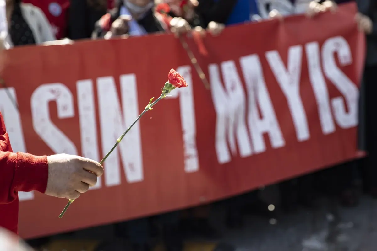 Taksim'de 1 Mayıs 1977'deki olaylarda hayatını kaybedenler anıldı