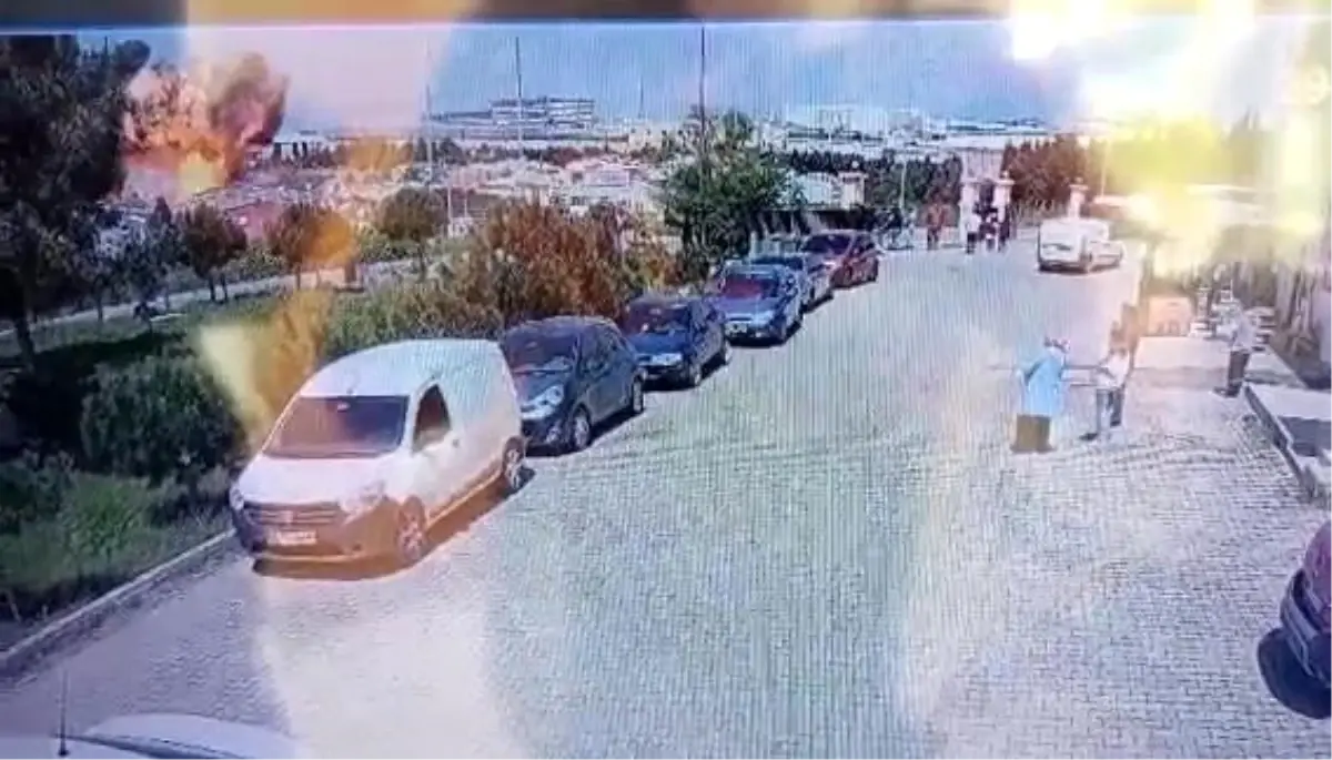 Son dakika haberleri: Tuzla'da fabrikada patlama ve panik anları kamerada
