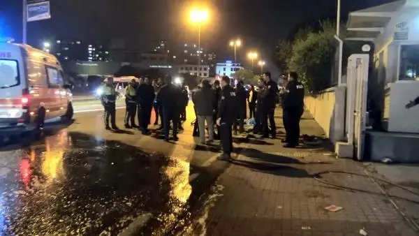 Kırmızı ışıkta geçti, yayalara çarptı! Metrelerce sürüklenen genç kız hayatını kaybetti Kırmızı ışıkta geçti, yayalara çarptı! Metrelerce sürüklenen genç kız hayatını kaybetti