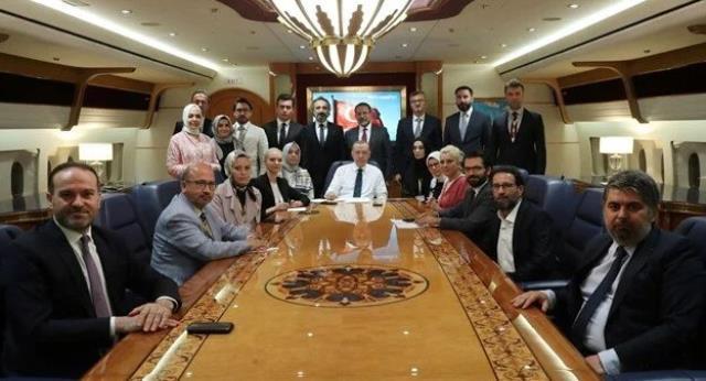 Son Dakika! Cumhurbaşkanı Erdoğan'dan İBB çalışanının tutuklanmasına ilişkin açıklama: Bu bir ispattır, hesabının verilmesi gerekir Son Dakika! Cumhurbaşkanı Erdoğan'dan İBB çalışanının tutuklanmasına ilişkin açıklama: Bu bir ispattır, hesabının verilmesi gerekir