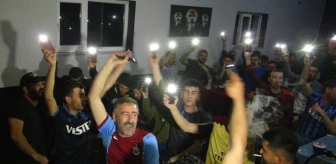 Diyarbakır'da tamamı Trabzonsporlu olan köy sakinleri, şampiyonluğu doyasıya kutladı
