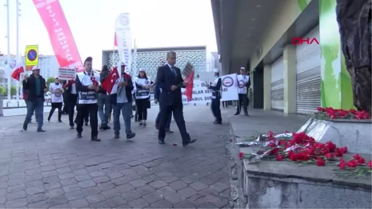 Sendikalar Atatürk Anıtı'na çelenk bırakmaya devam ediyor