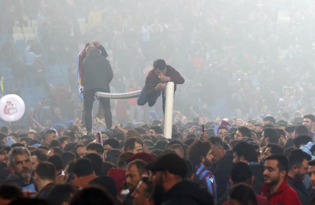 Trabzonspor'da şampiyonluğun öyküsü! 38 yıl sonra gelen zaferde 2 kırılma anı var Trabzonspor'da şampiyonluğun öyküsü! 38 yıl sonra gelen zaferde 2 kırılma anı var